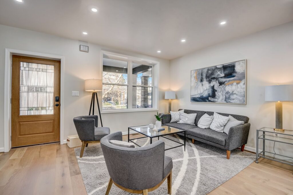 337 17th Pl NW-04