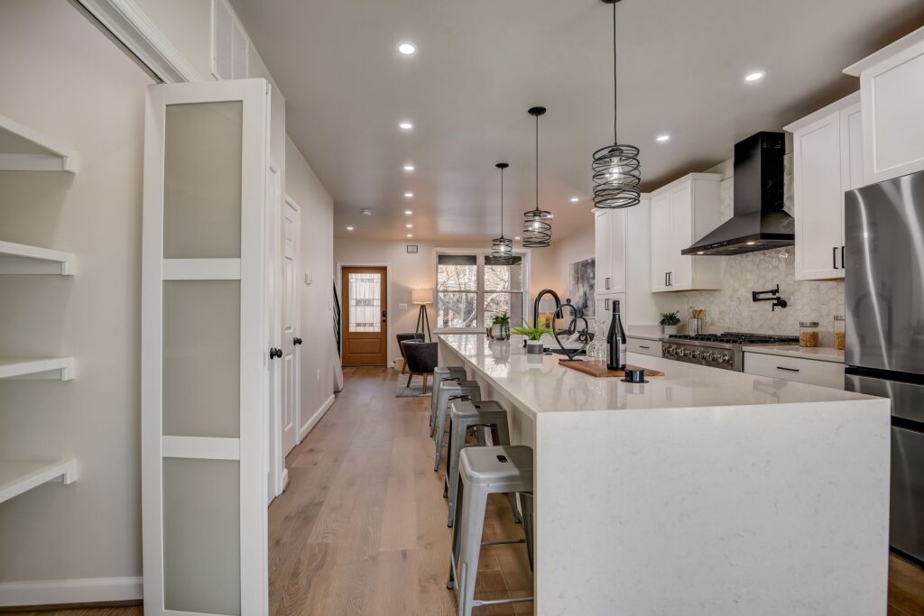 337 17th Pl NW-09